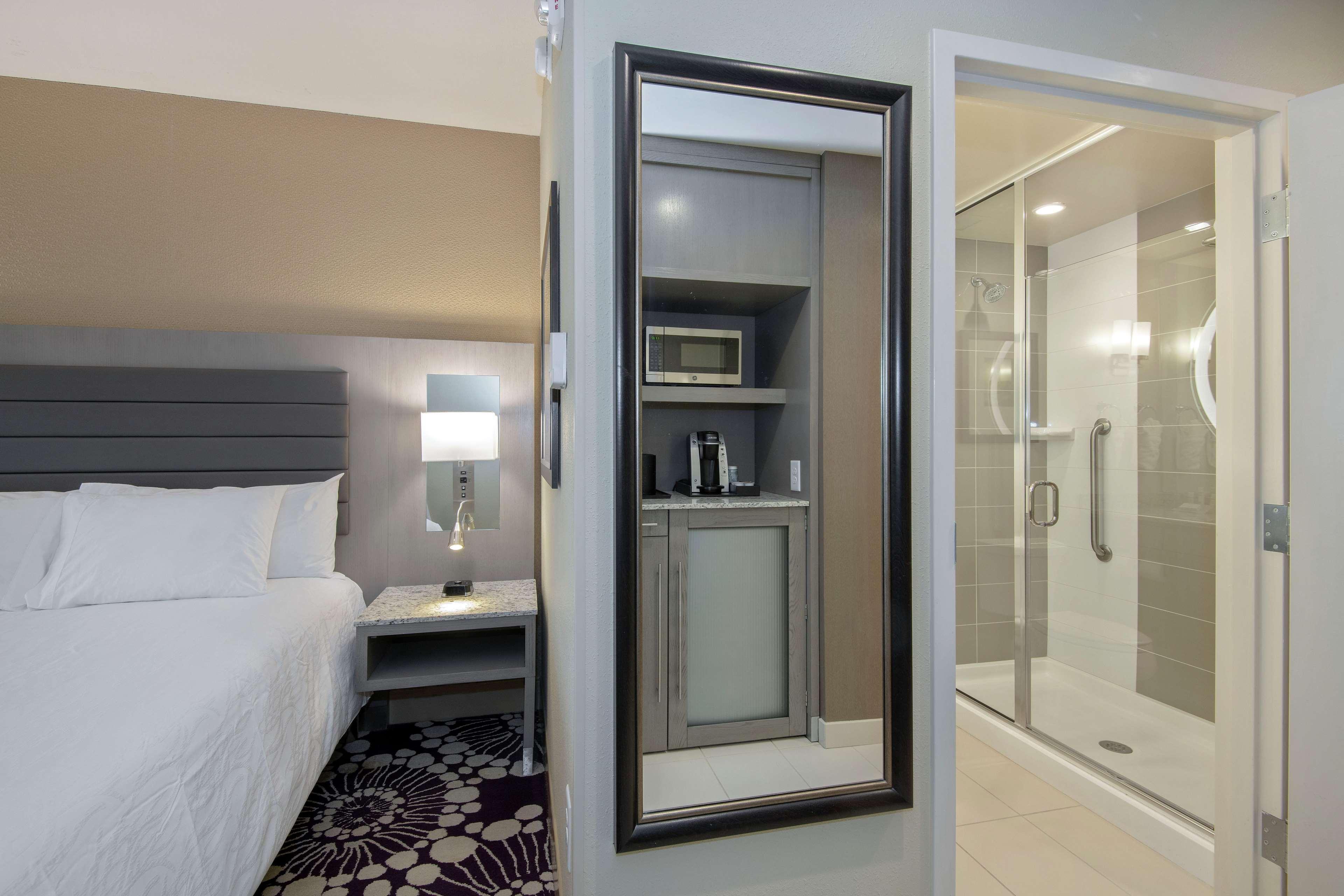 Hilton Garden Inn Raleigh/Crabtree Valley Eksteriør billede