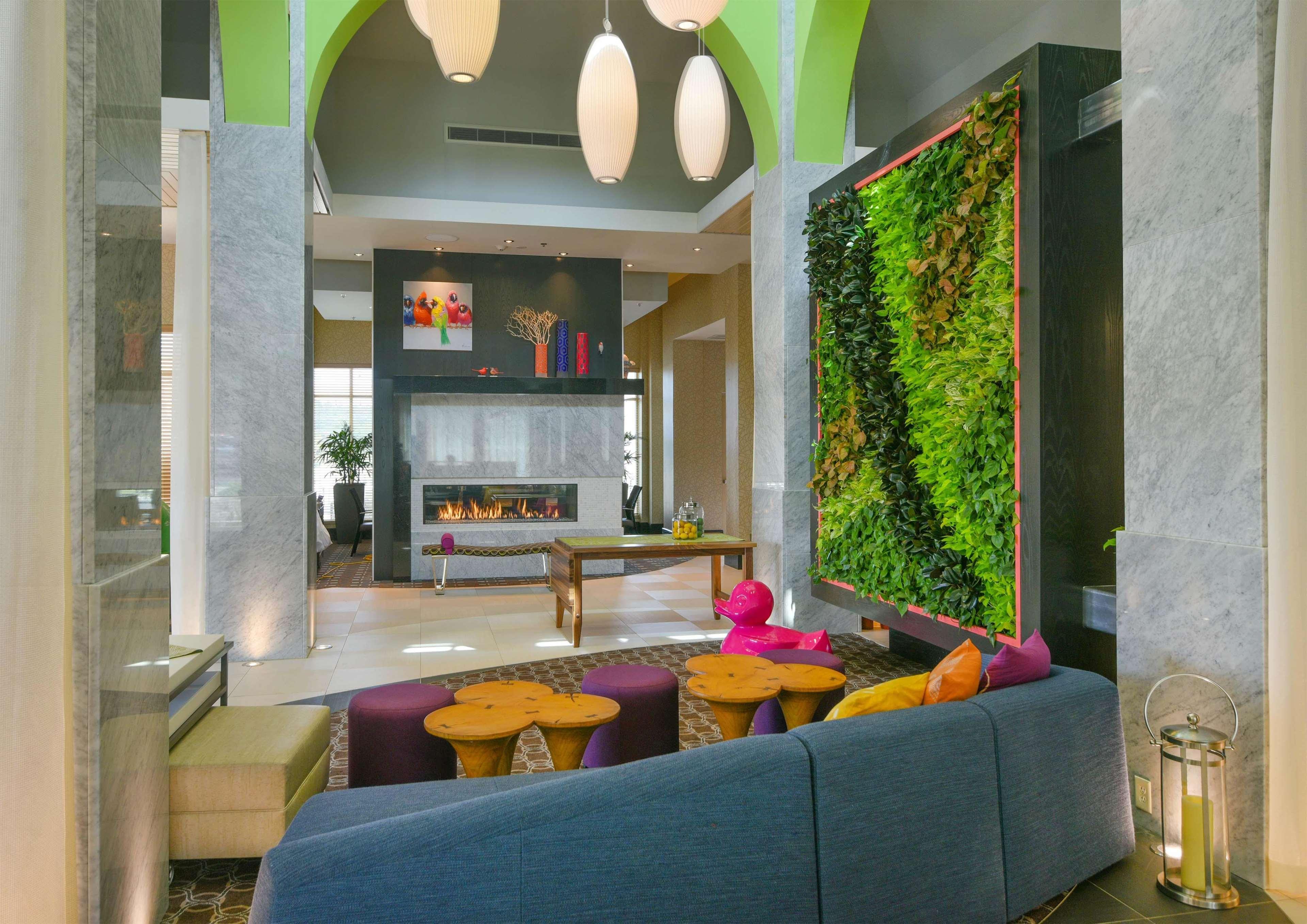 Hilton Garden Inn Raleigh/Crabtree Valley Eksteriør billede