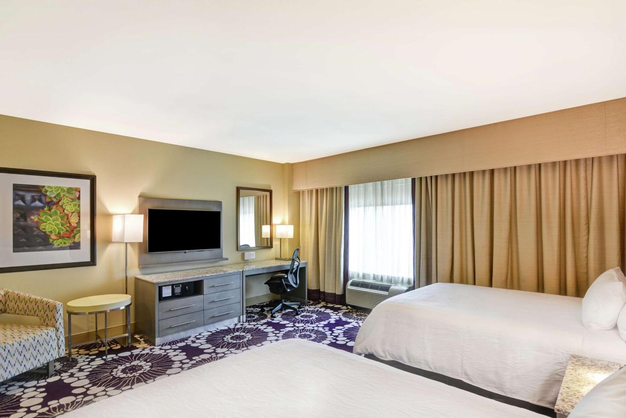 Hilton Garden Inn Raleigh/Crabtree Valley Eksteriør billede