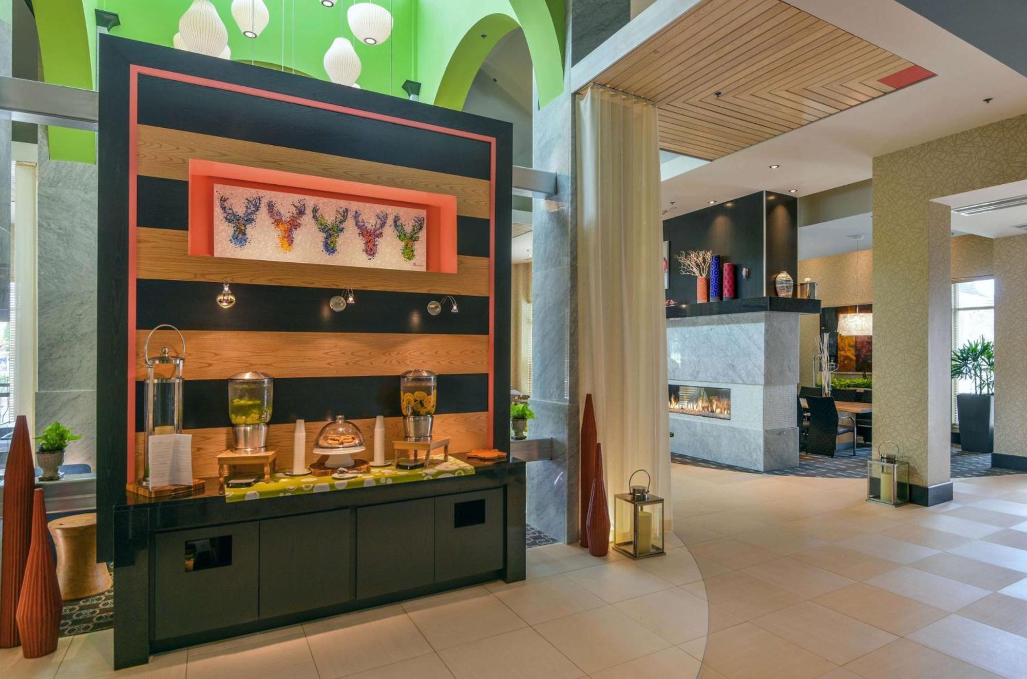 Hilton Garden Inn Raleigh/Crabtree Valley Eksteriør billede