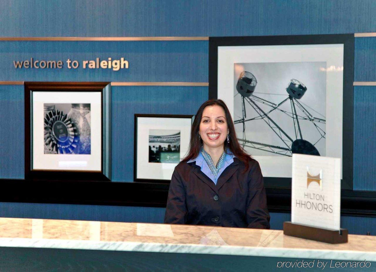 Hilton Garden Inn Raleigh/Crabtree Valley Eksteriør billede