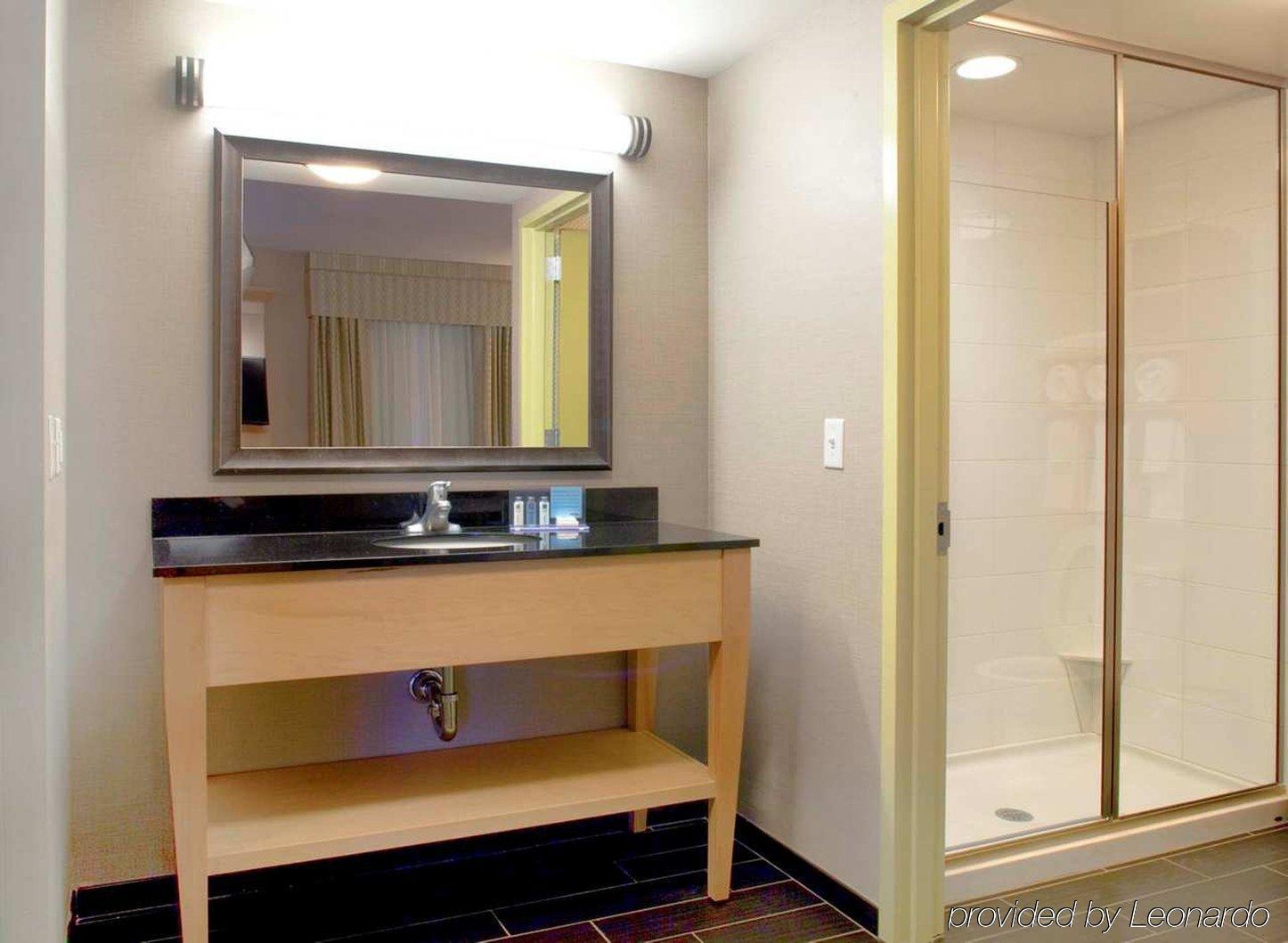 Hilton Garden Inn Raleigh/Crabtree Valley Eksteriør billede